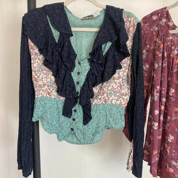 Women's Not So Mystery Box Size Medium - Picture 4 of 16